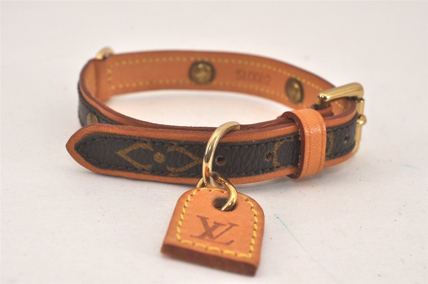 VUITTON