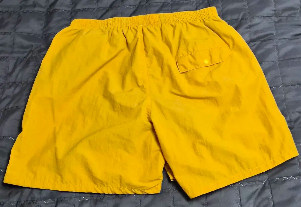 patagonia パタゴニア ハーフパンツ 黄色