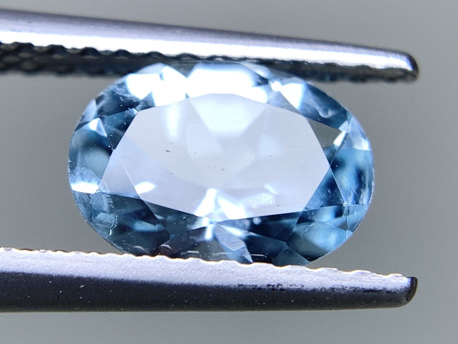 アクアマリン 天然 1.072ct 宝石ソーティング付き 8.0㎜×6.0㎜×4.1