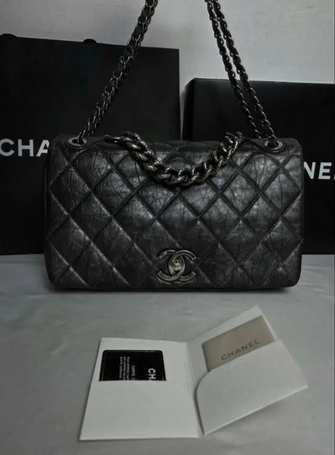 Chanel シャネル ポンディシェリ フラップバック カーフレザー