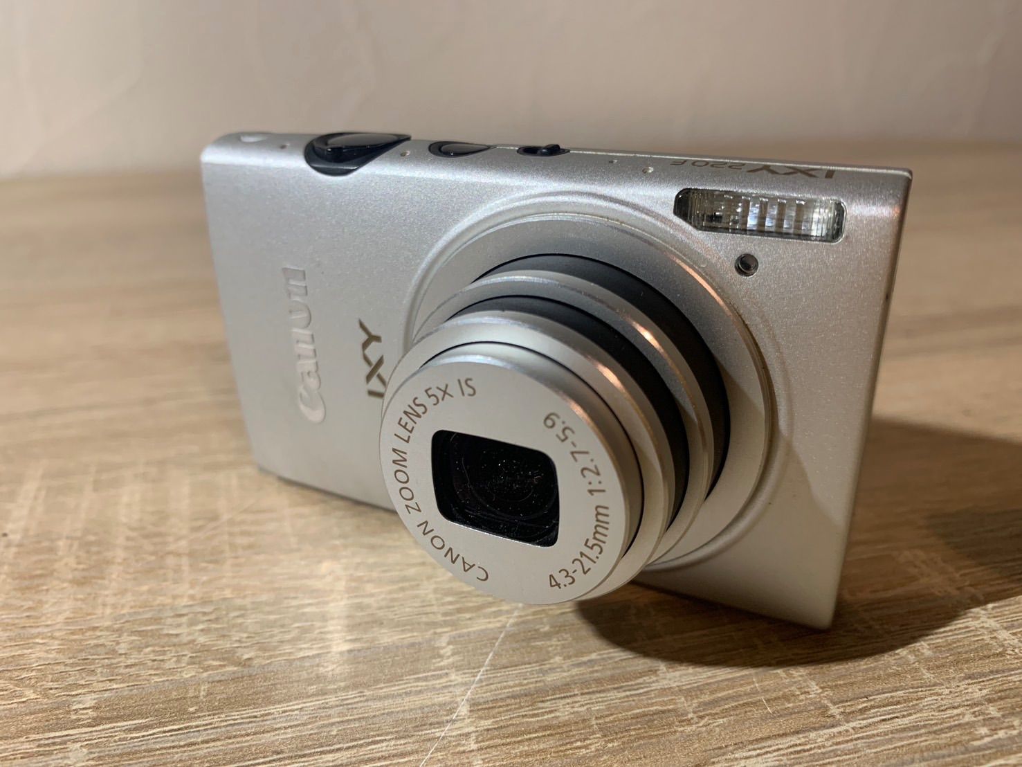 5622 Canon IXY シルバー デジカメ 220F - メルカリ