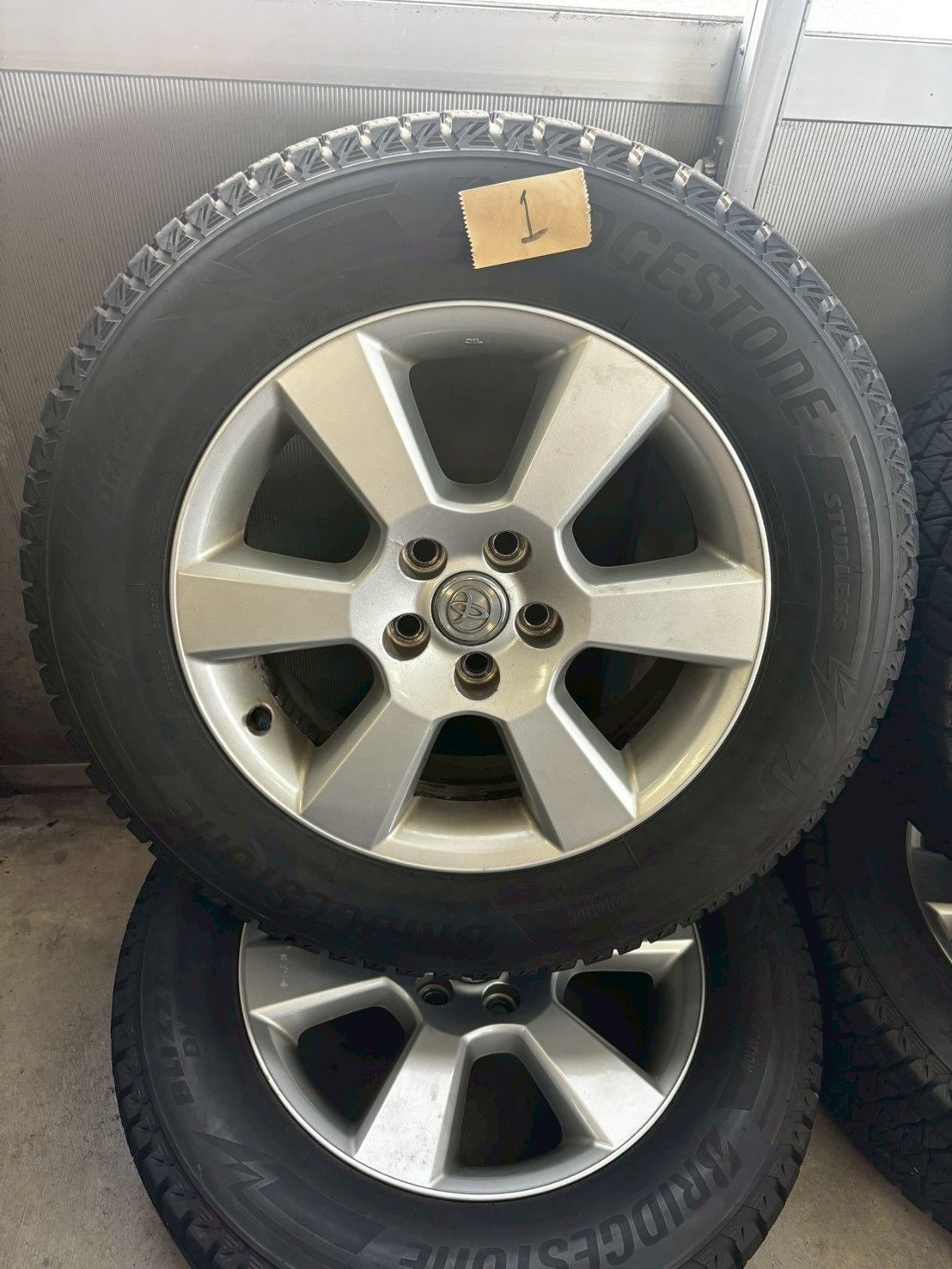 トヨタ ハリアー ACU30W 240G スタッドレスタイヤ 純正アルミホイール 225 65 17４本セット み