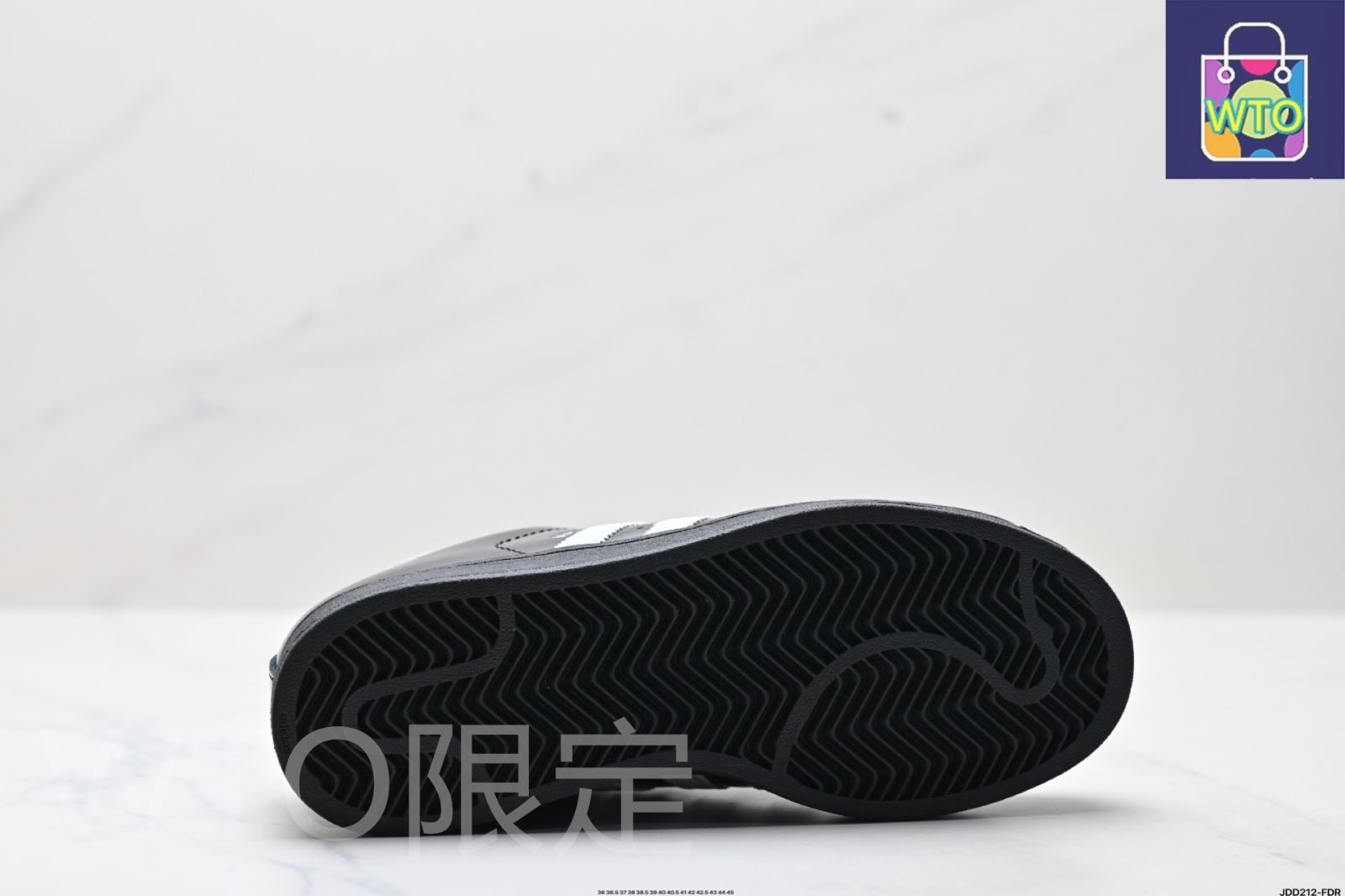 アディダスオリジナルス ウィメンズ