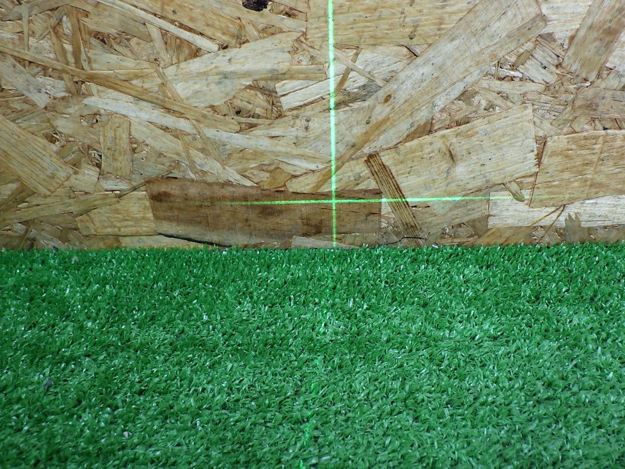 ボッシュ クロスラインレーザー