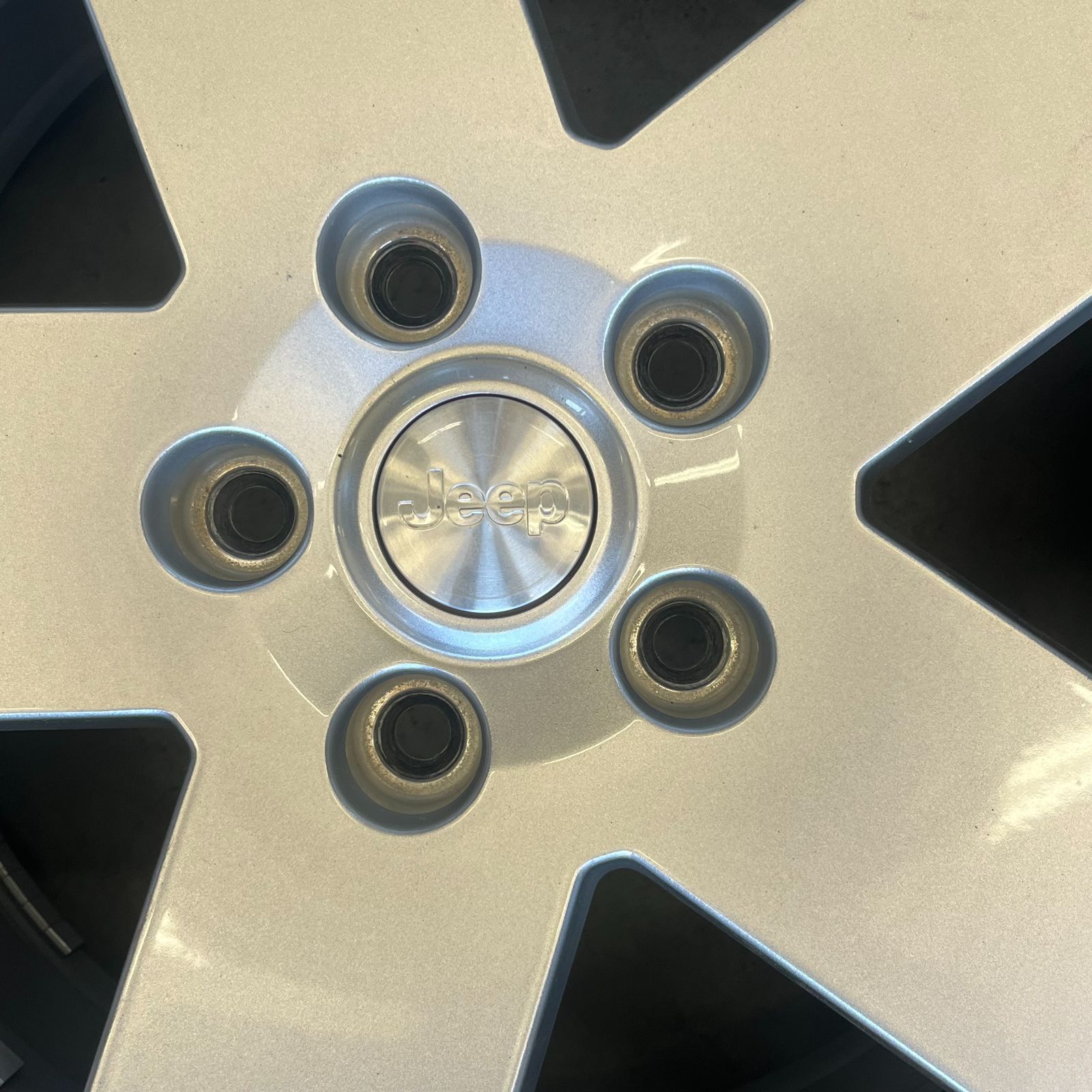 ジープラングラー 225 70 18 ラジアルタイヤ アルミホイール C-53 TRITUETUBI_COM