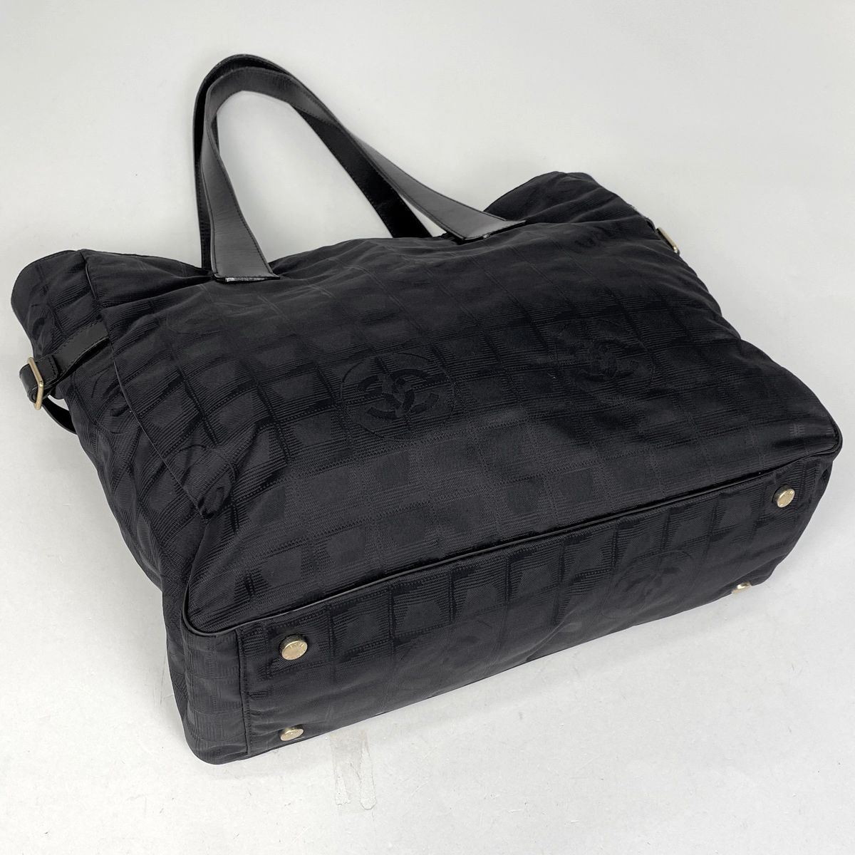 CHANEL ニュートラベルライン GMトートバッグ ナイロン CHANEL シャネル ニュートラベルラインGM トートバッグ ナイロン