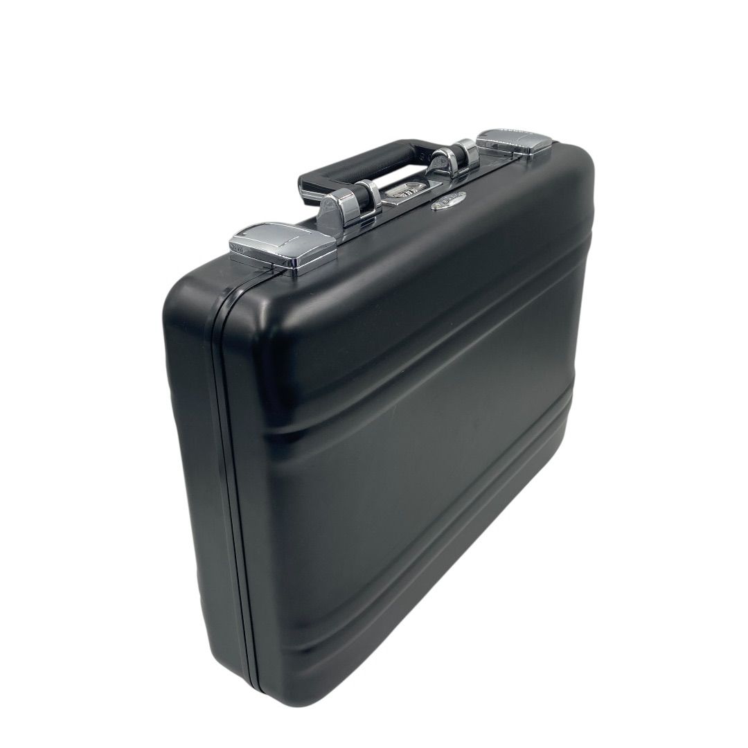 美品 ZERO HALLIBURTON ゼロハリバートン アタッシュケース - メルカリ