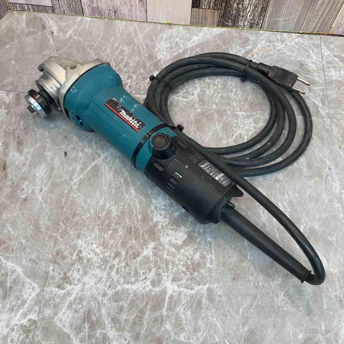 ☆マキタ(makita) 100mmディスクグラインダ 9533B【八潮店】 【公式通販】