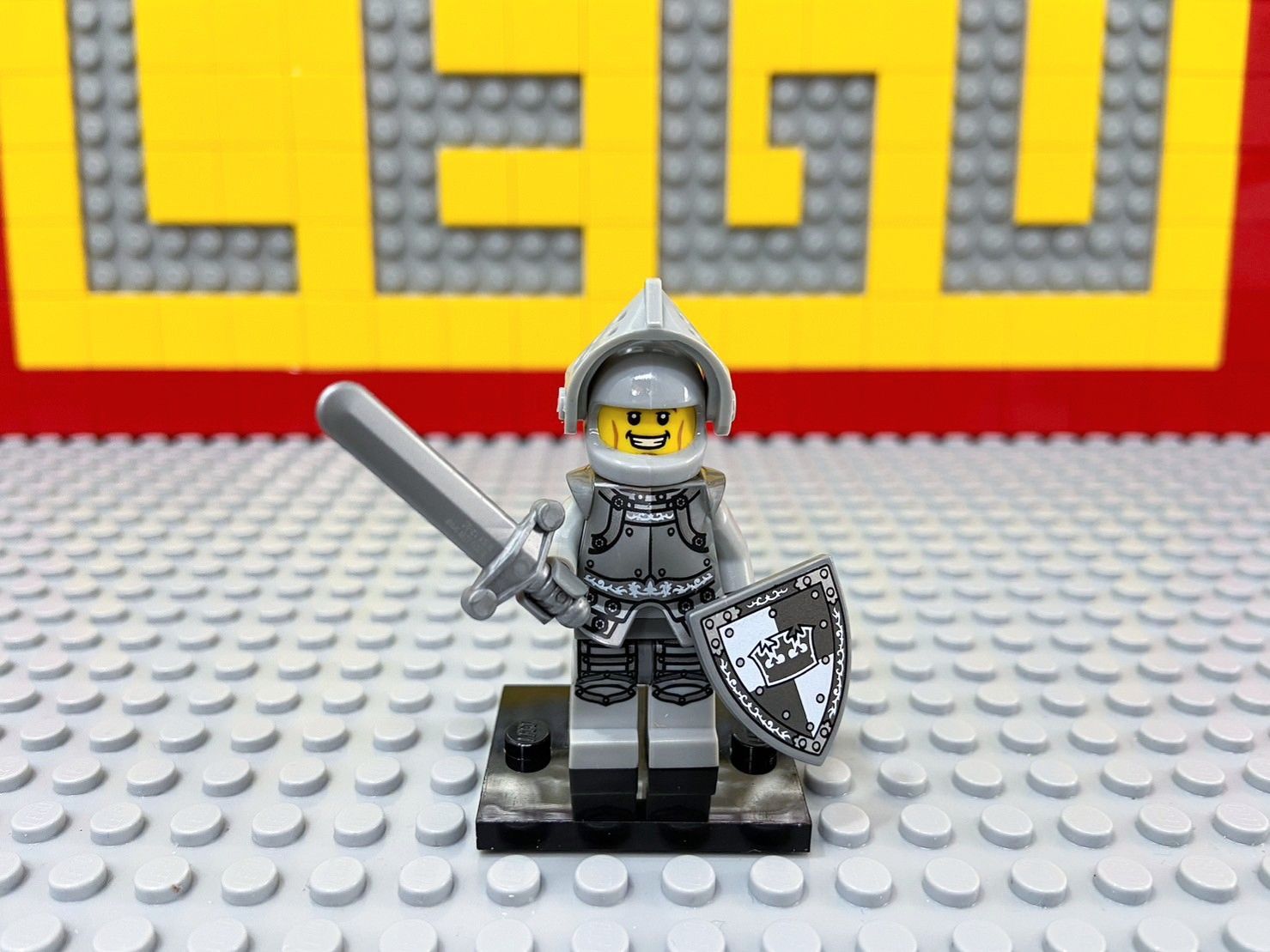 レゴ ミニフィグ ヒーローナイト 正規品 兵士 騎士 鎧兜 甲冑 お城 