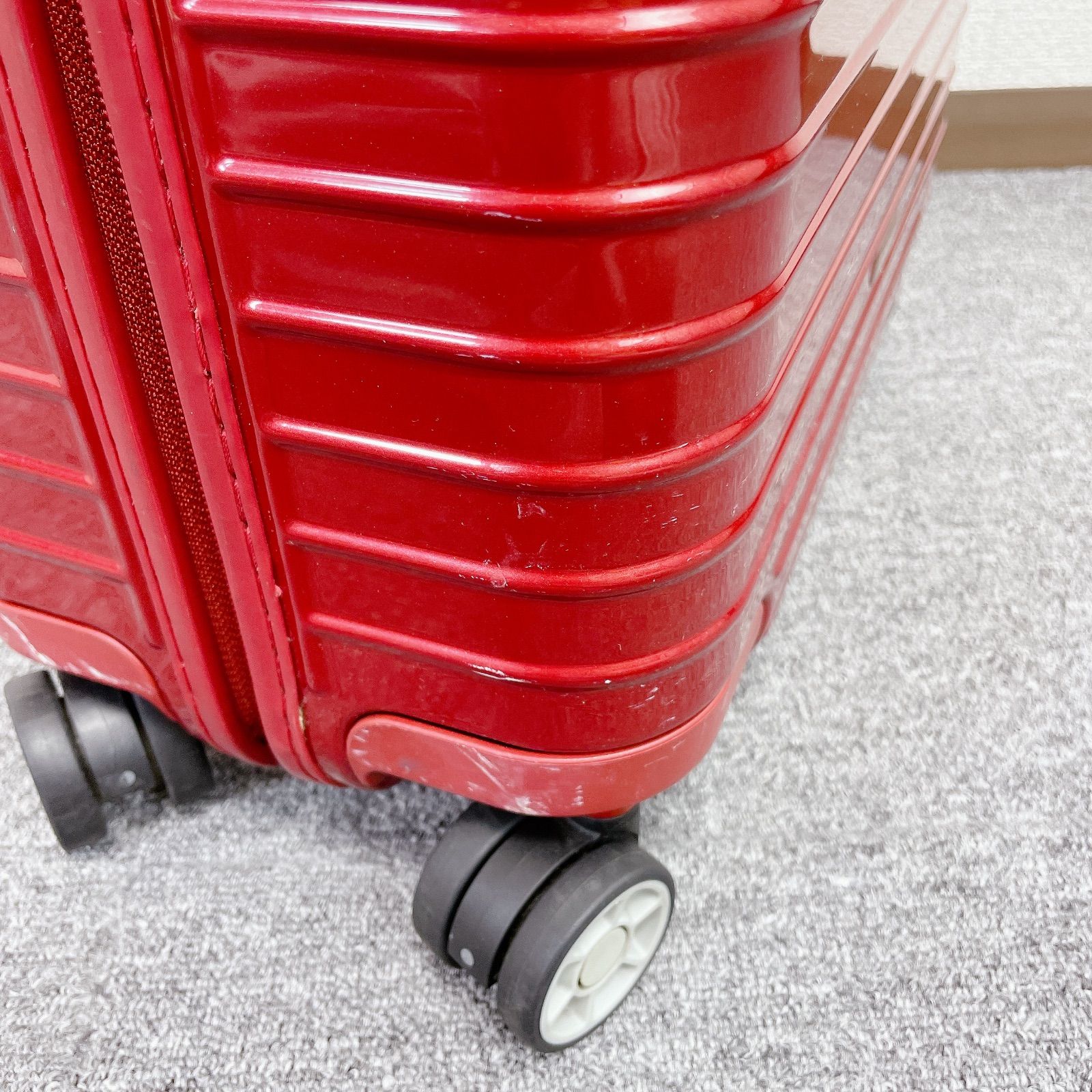 リモワ SALSA DELUXE RED マルチホイール4輪 WWW_CUAOAR_JP