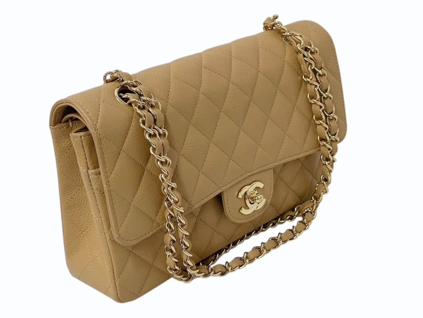 極美品 CHANEL マトラッセ Wフラップ チェーンショルダー 極美品 CHANEL マトラッセ Wフラップ チェーンショルダー