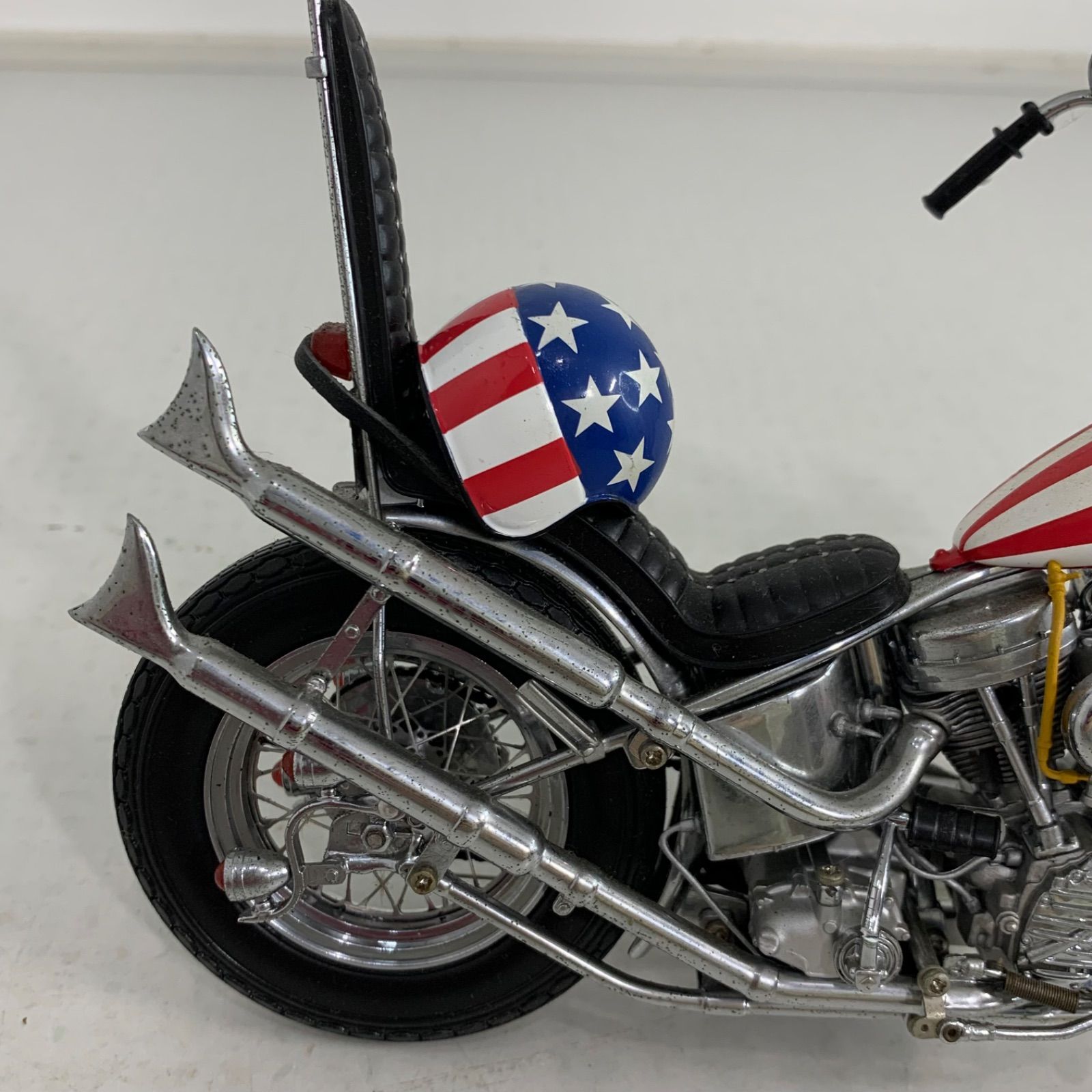 チョッパー・バイクとアメリカン・ビキニ・ガール　1／6　バービーサイズ Amazon.co.jp: ミニカー 1/18 IRON CHOPPERS アイロン