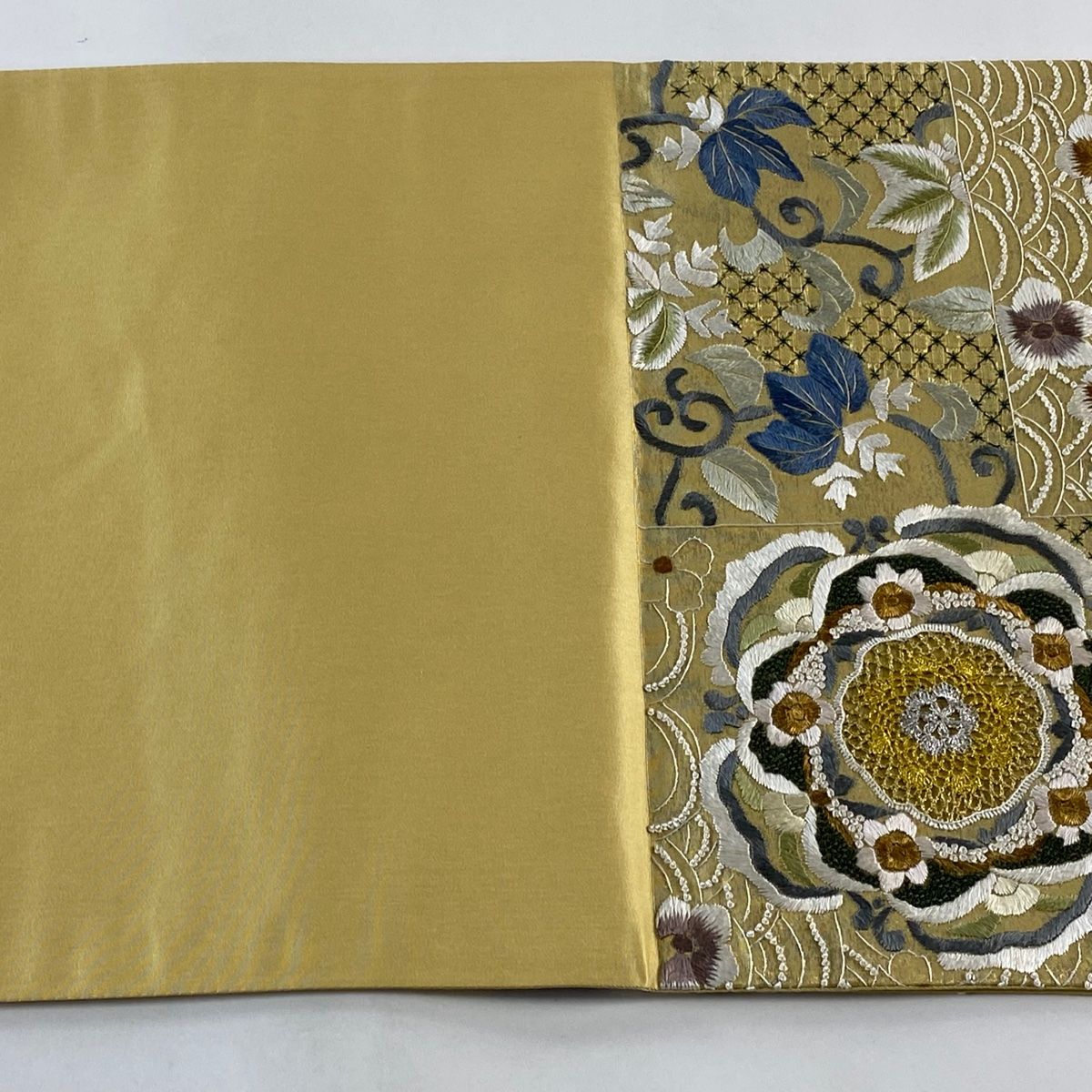 蘇州刺繍 相良刺繍 袋帯 唐花文様 金糸 銀糸 正絹 六通 袋帯 美品 逸品 華文 花唐草 金銀糸 刺繍 ベージュ 六通 正絹