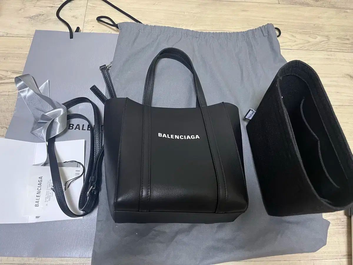 BALENCIAGA バレンシアガ エブリデイ xxs 正規品