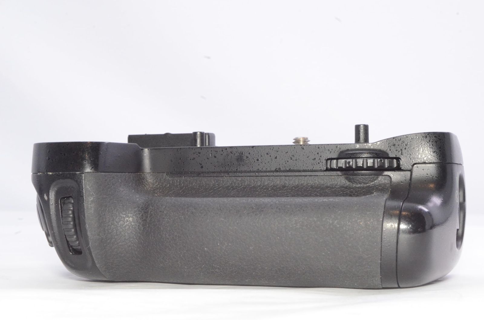 Nikon マルチパワーバッテリーパック MB-D15(美品)  中古 NIKON MB-D15 MS-D14 マルチパワーバッテリーパック カメラ周辺