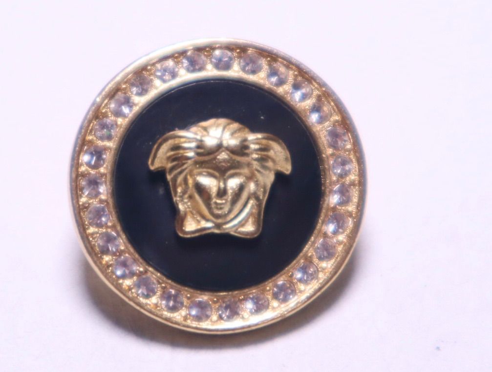 VERSACE ゴールドピアス(片耳用) 楽天市場】ヴェルサーチ ピアス ゴールド メデューサ レジン ピンク