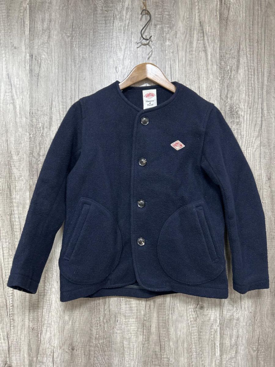 DANTONダントン　ノーカラーフリースジャケット　ブルー DANTON（ダントン）の「DANTON / ノーカラー フリース