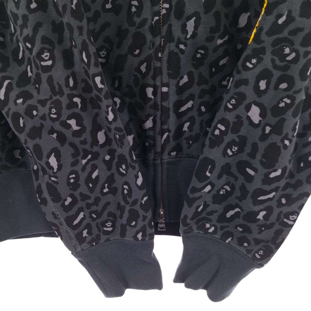 A BATHING APE (アベイシングエイプ) Leopard Print Tiger Hoodie