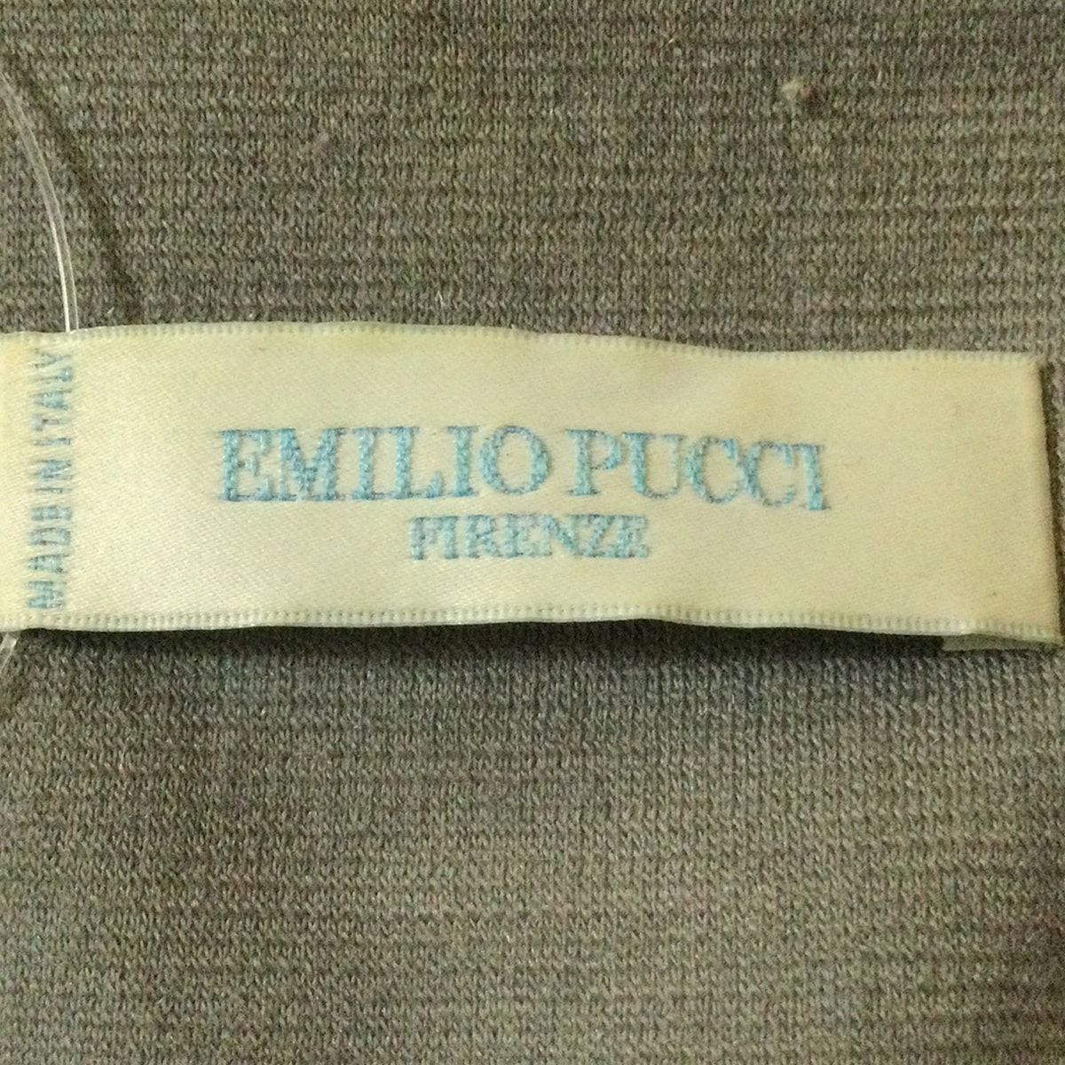 - グレー×ブルーグリーン×アイボリー