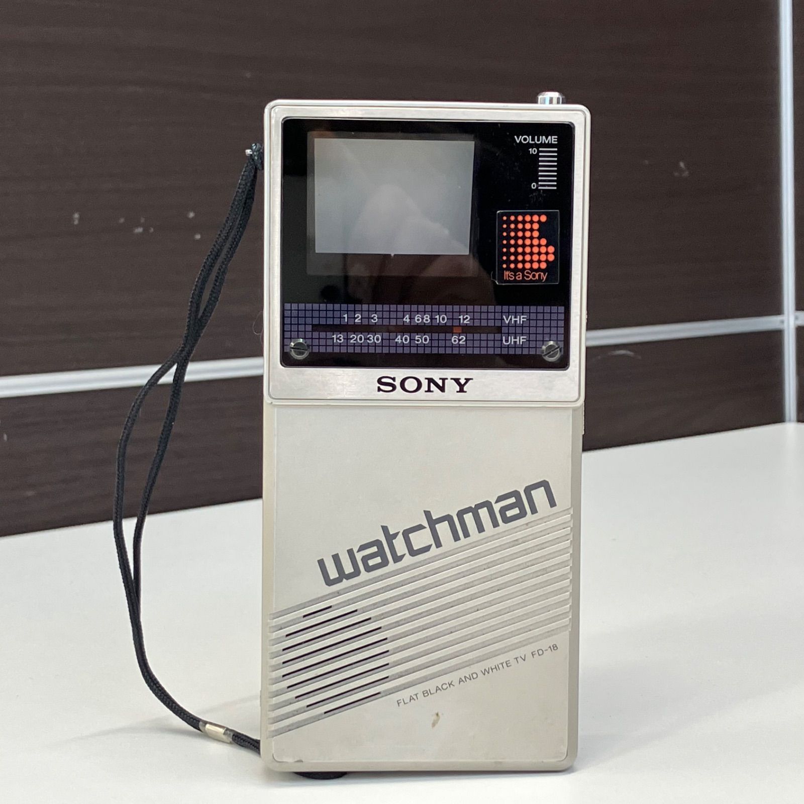 7-000015】 SONY WATCHMAN 1985年製 FD-18 ポータブルテレビ ラジオ