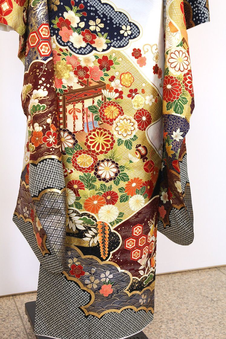 313豪華刺繍　金銀彩❀正絹❀振り袖6点フルセット❀ジャポネスク❀晴れ着成人式 振袖フルセット 6点セット 古典 和柄 おしゃれ 上品 刺繍 かのこ