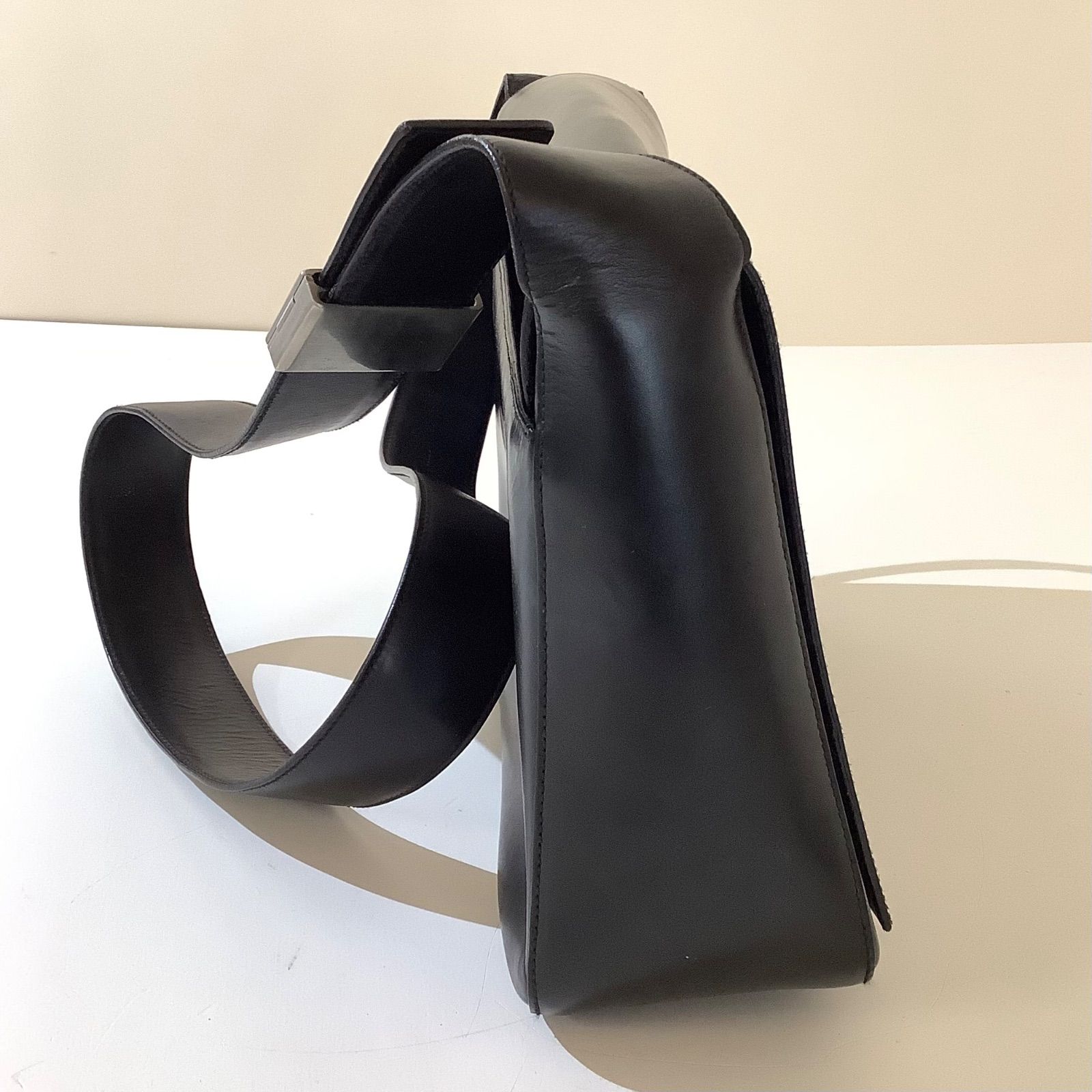 フェンディ FENDI ショルダーバッグ ダイアゴナル カメラケース ズッカ