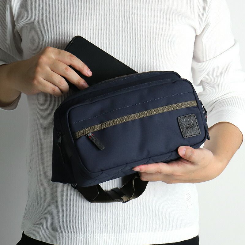 軽量 カジュアル