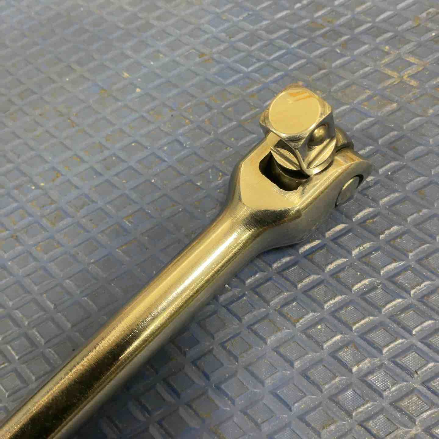 スピンナーハンドル