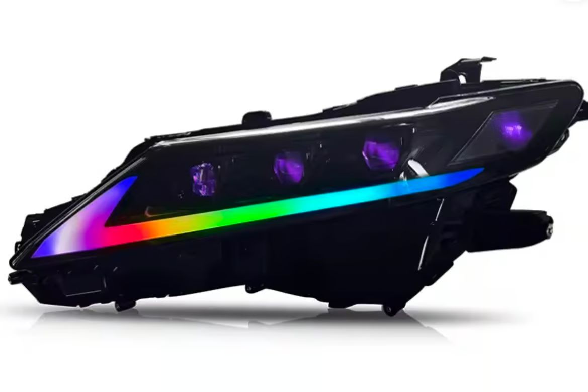 TOYOTA AXVH70 カムリ RGB 3眼ヘッドライト フルLED オープニング