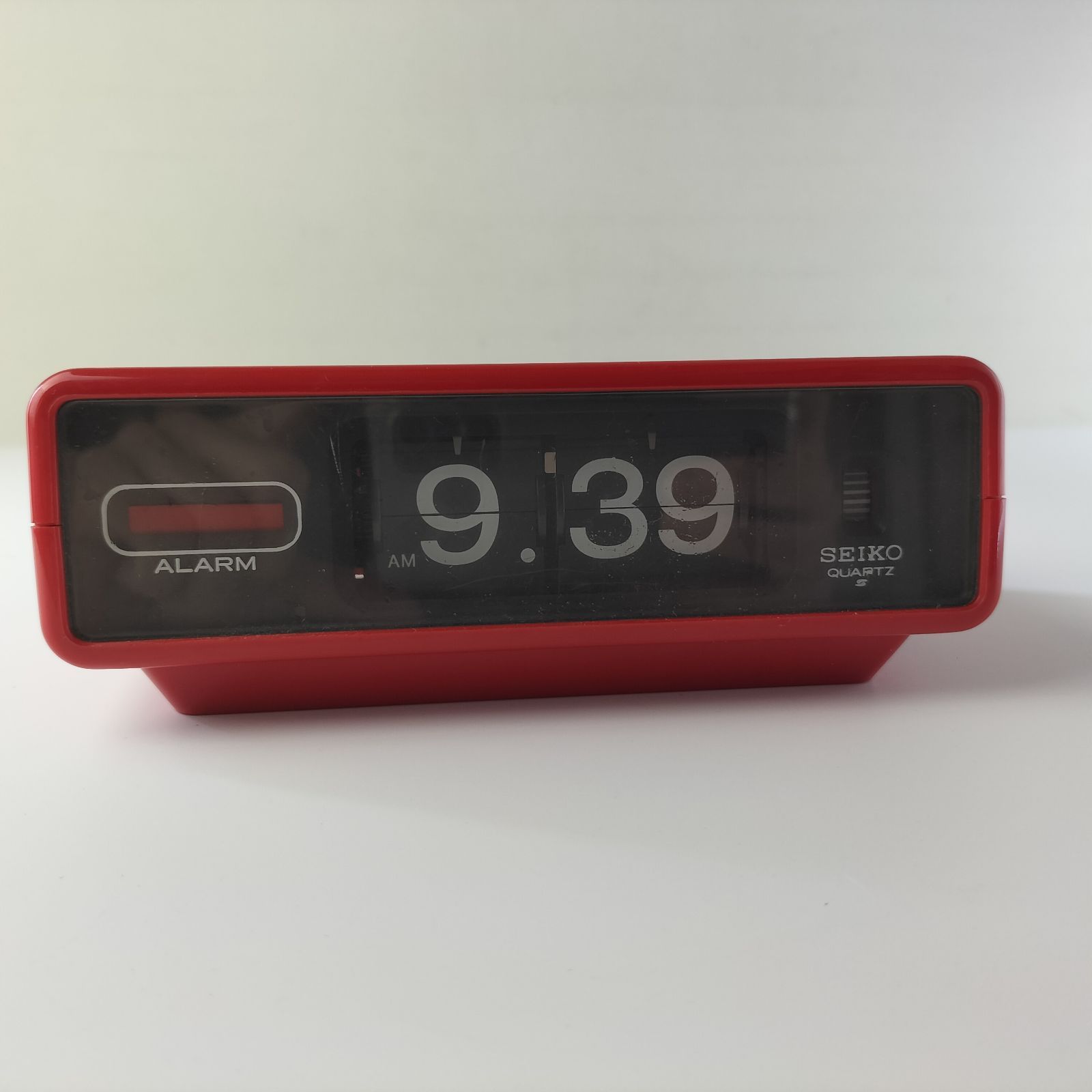 セイコー QN407R 昭和 レトロ パタパタ時計 赤 目覚まし時計