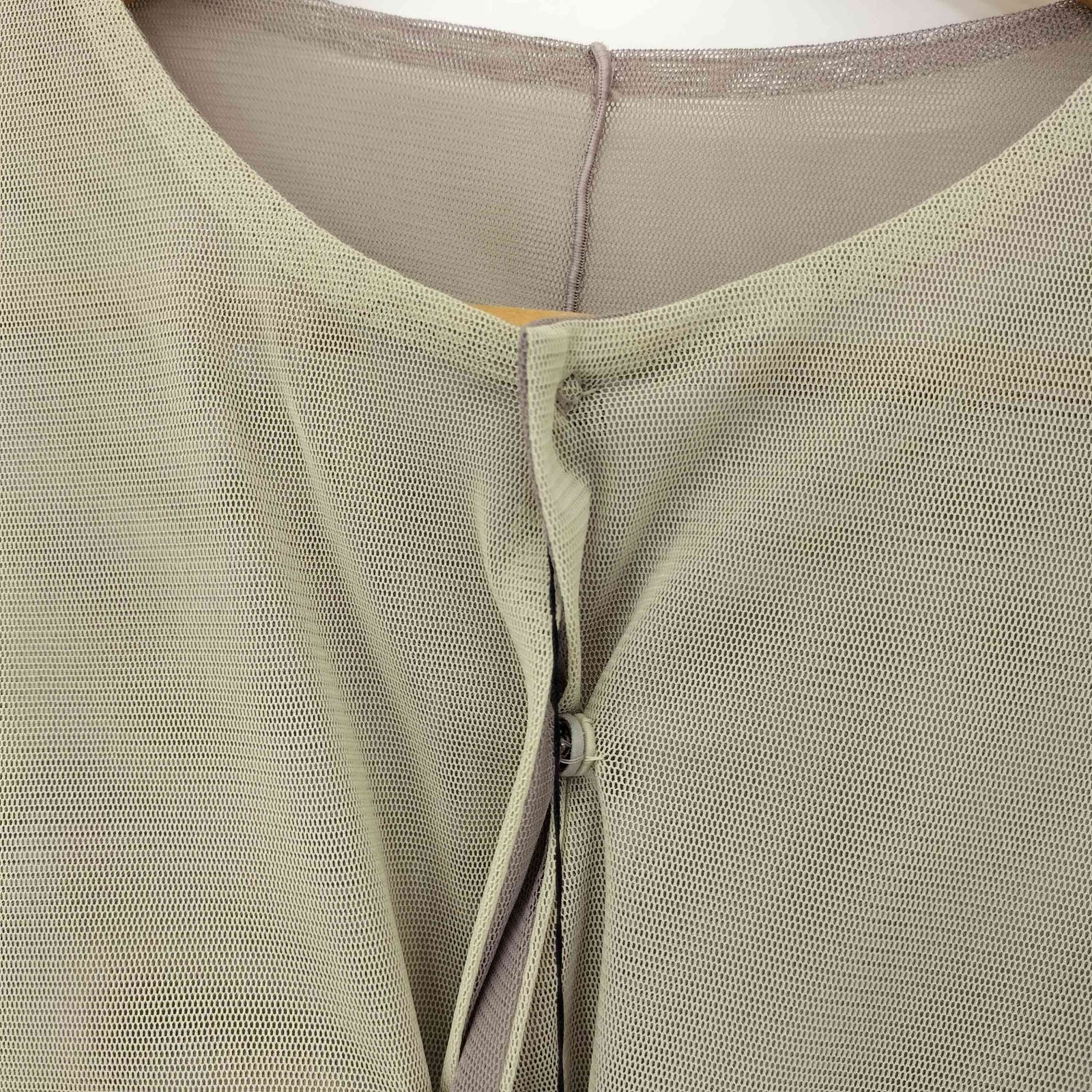 Mesh pullover