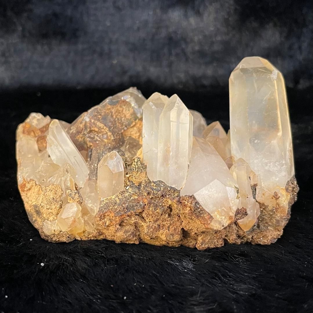 ☆ マダガスカル産 水晶 クラスター ☆2つ＋ ⚫︎匿名配送⚫︎ 1点物/