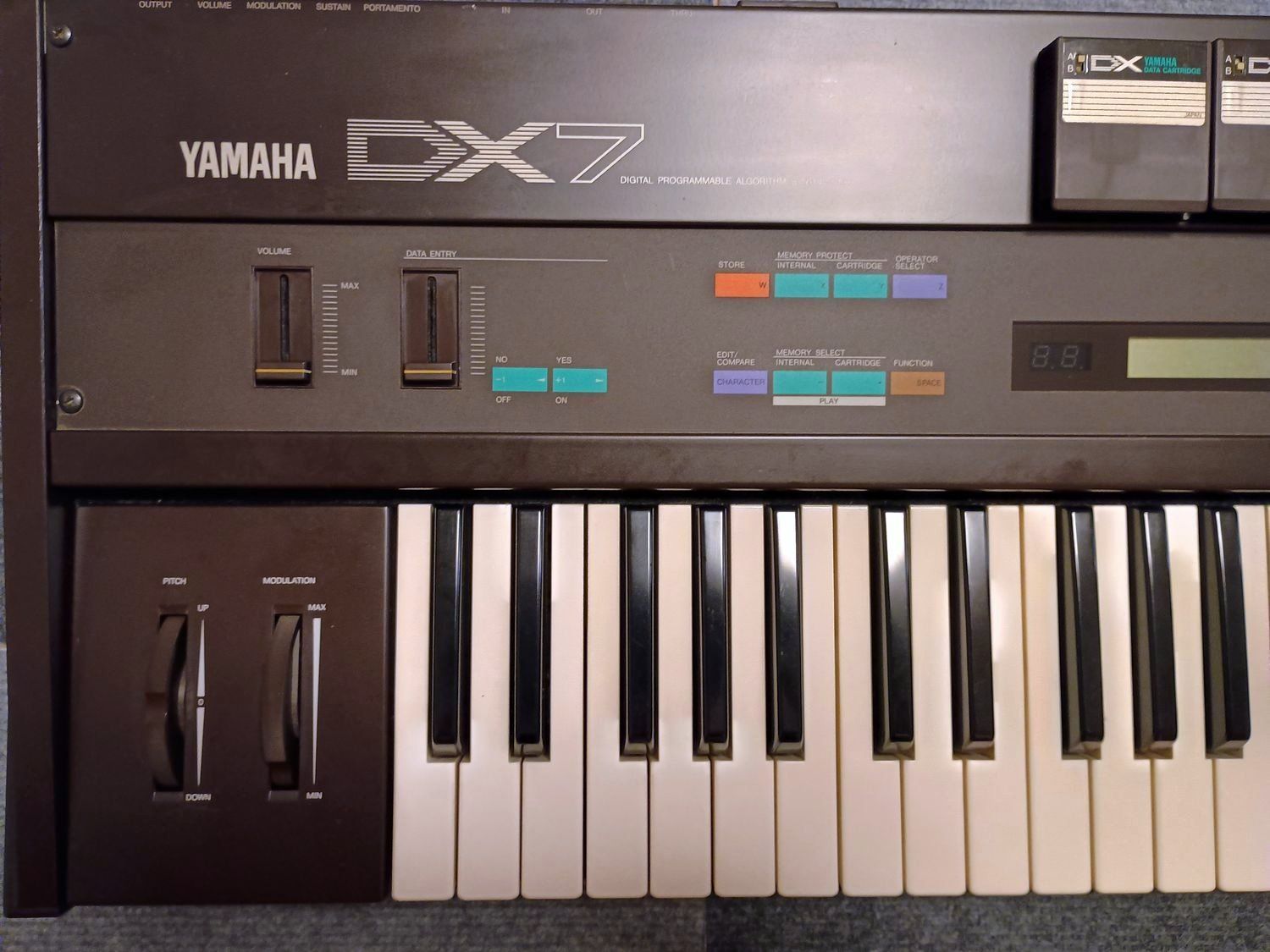 整備済・完動品】 YAMAHA DX-7 ハードケース 譜面台 坂本龍一ROM