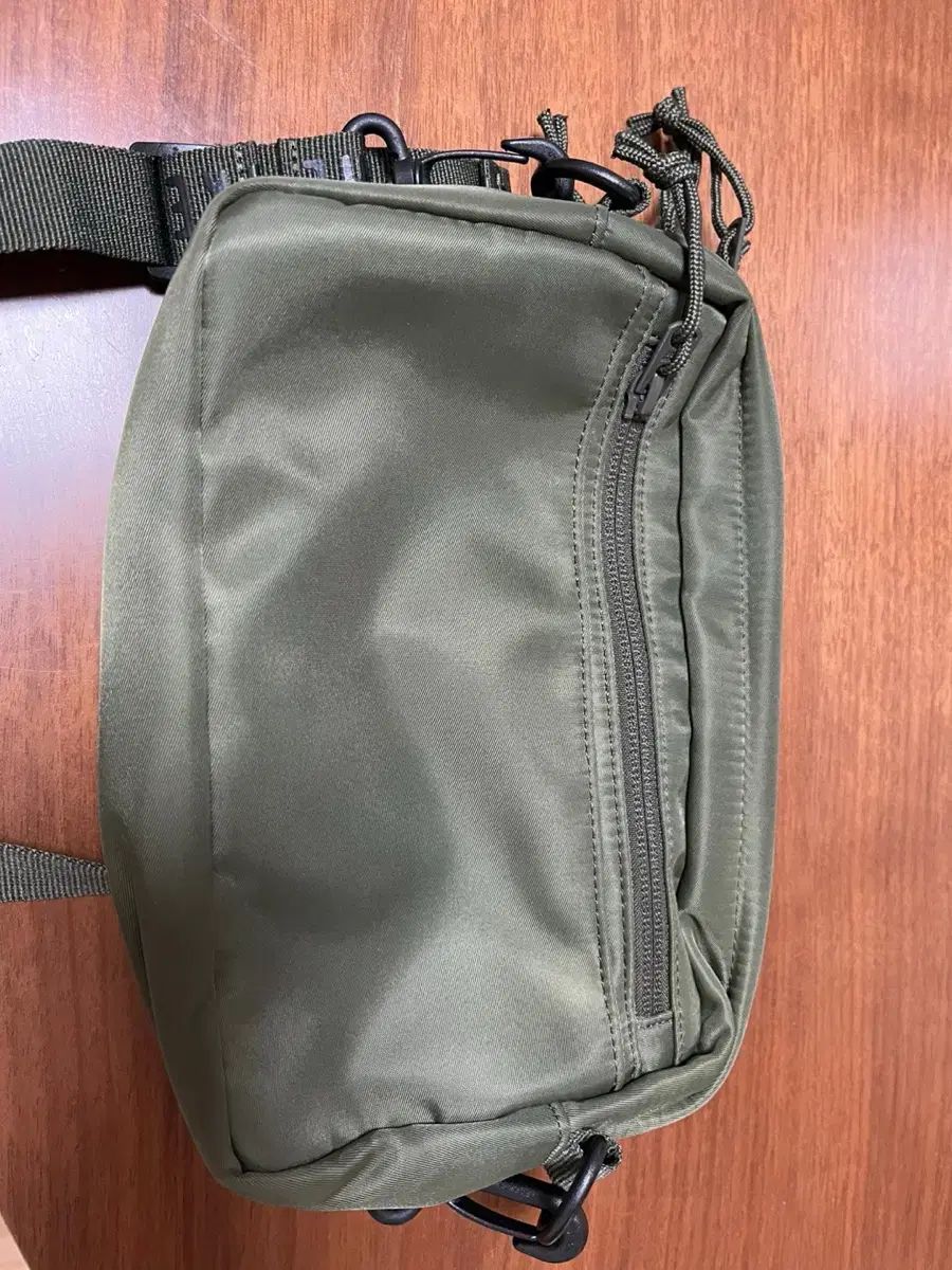 HUMAN MADE(ヒューマンメイド) クロスバッグ オリーブグリーン HUMAN