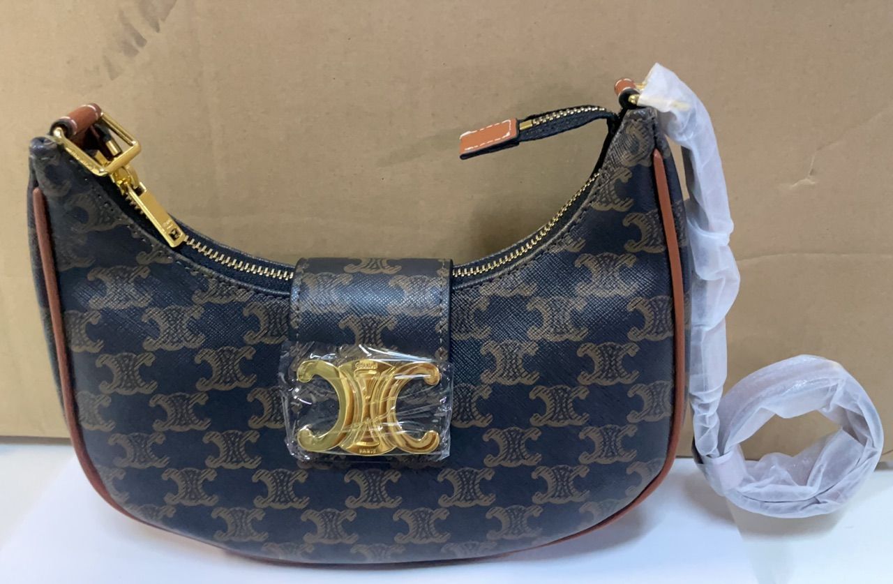 CELINE ミディアム AVA アヴァバッグ トリオンフキャンバス CELINE ミディアム AVA アヴァバッグ トリオンフキャンバス タン