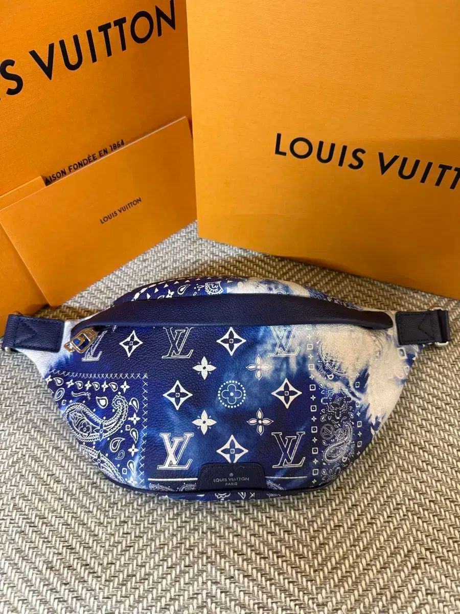 S級 モデル Louis Vuitton バンダナ DISCOVERY ヒップバッグ ボンベック
