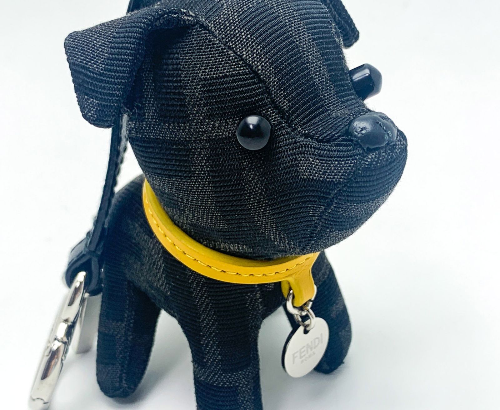FENDI フェンディ イヌ ドッグ 犬モチーフ FFジャガード ITO チャーム