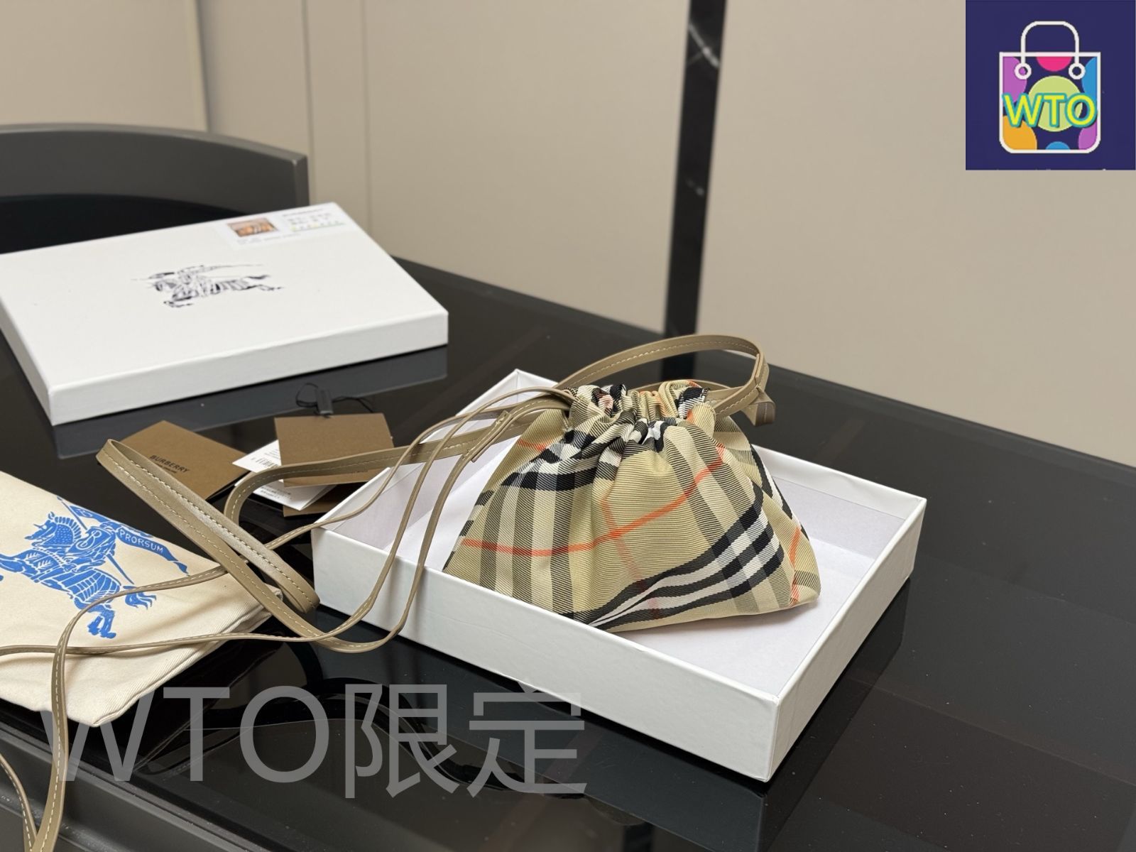 今日WTO】Burberry バーバリー クラウドバッグ トレンチ風