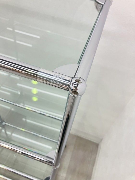 ガラスキャビネット