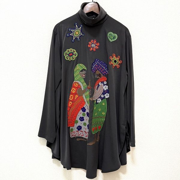 anc トクコ TOKUKO1erVOL チュニック 9 チャコールグレー系 刺繍 人物柄 タートルネック レディース 948365