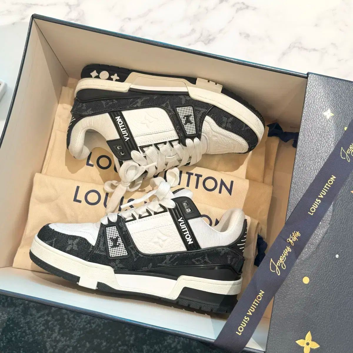 S グレード/ 230 Louis Vuitton(ルイヴィトン) LV モノグラム
