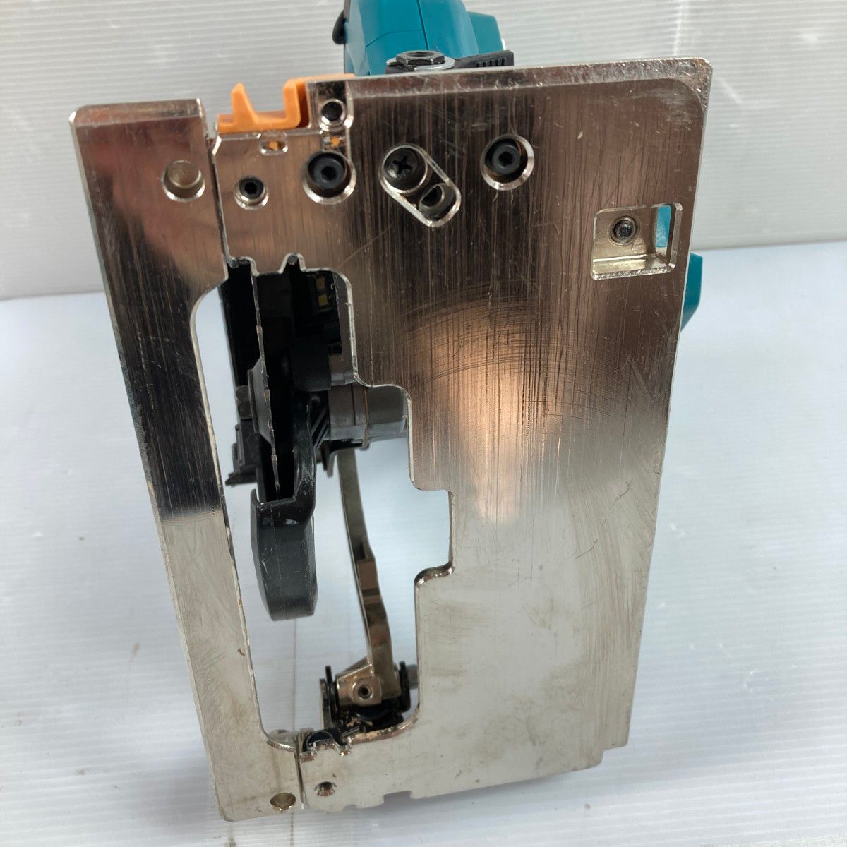 充電式マルノコ 充電器