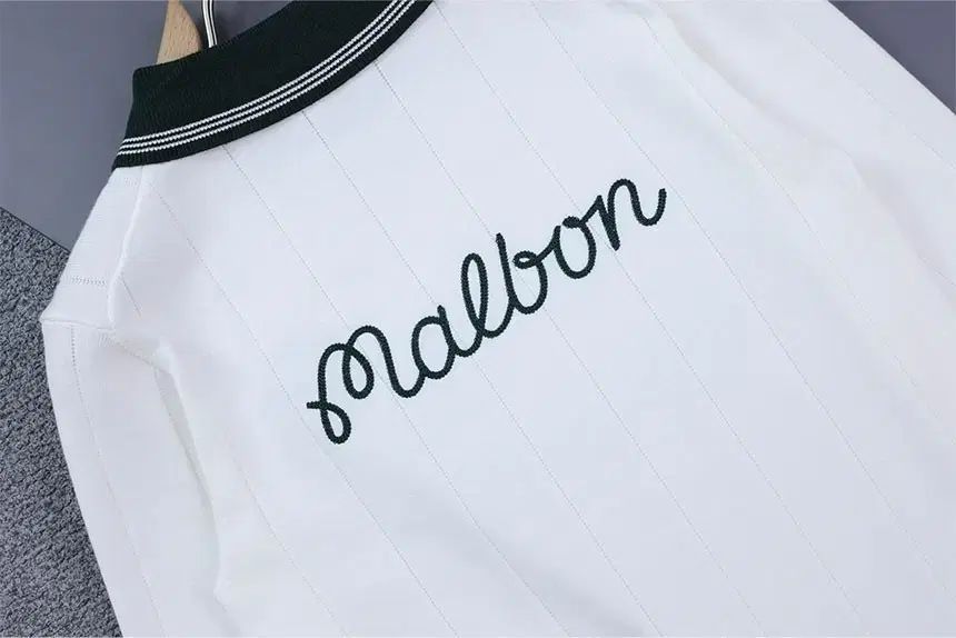 ホワイト ニット