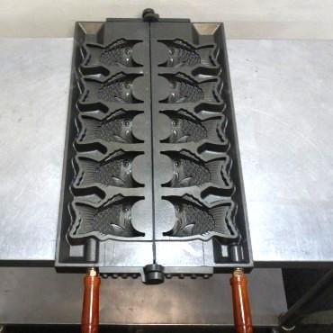 3 部品販売 大和田製作所 大口 たい焼き 機 用 板 アルミ 特注品 5匹 120×78mm L537W160H35mm 鯛焼き フッ素加工 13.8kg ヒンジ付