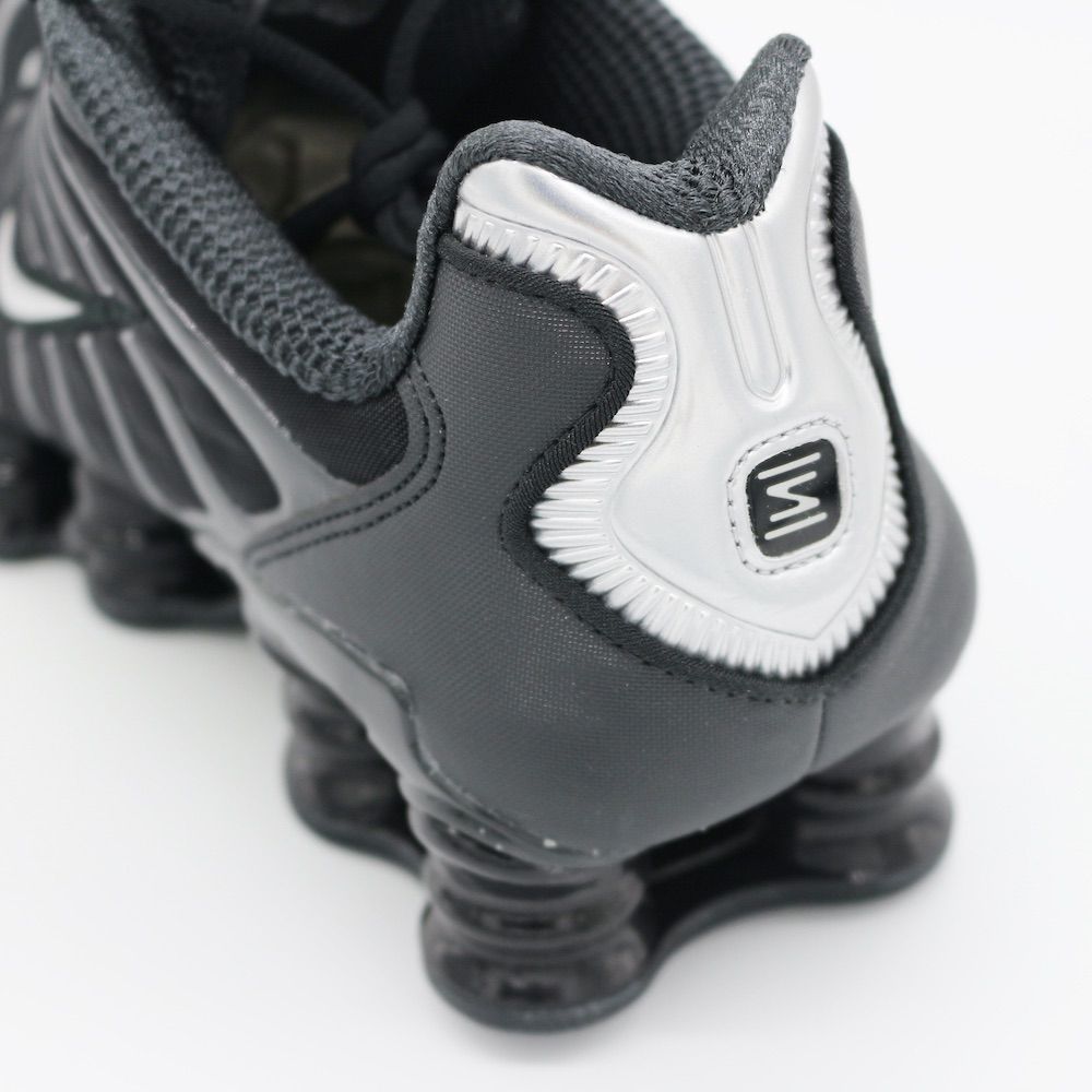 [Nike] ナイキ SHOX TL IB7704-001 男女共用 ★追跡あり IB7704-001 Nike Shox TL Off Noir Metallic Silver (Women's