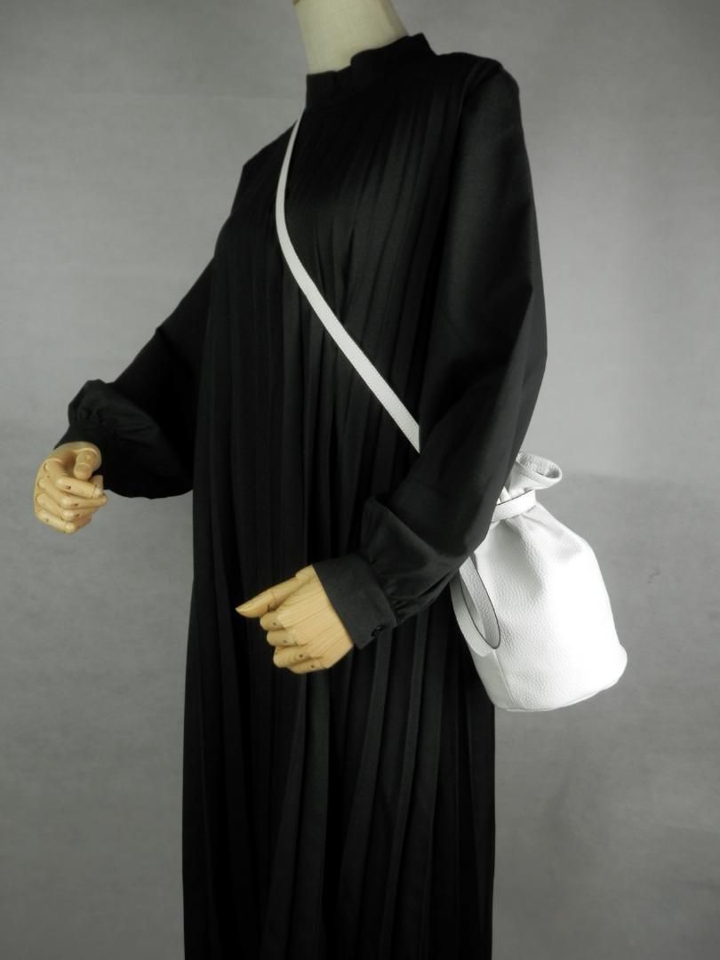 本革巾着バック ショルダー付 ホワイト 大人レザーHashimoto 匠