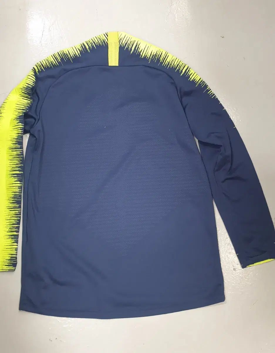 NIKE マンチェスターシティ 8番 長袖 ハーフジップアップトレーナー xl