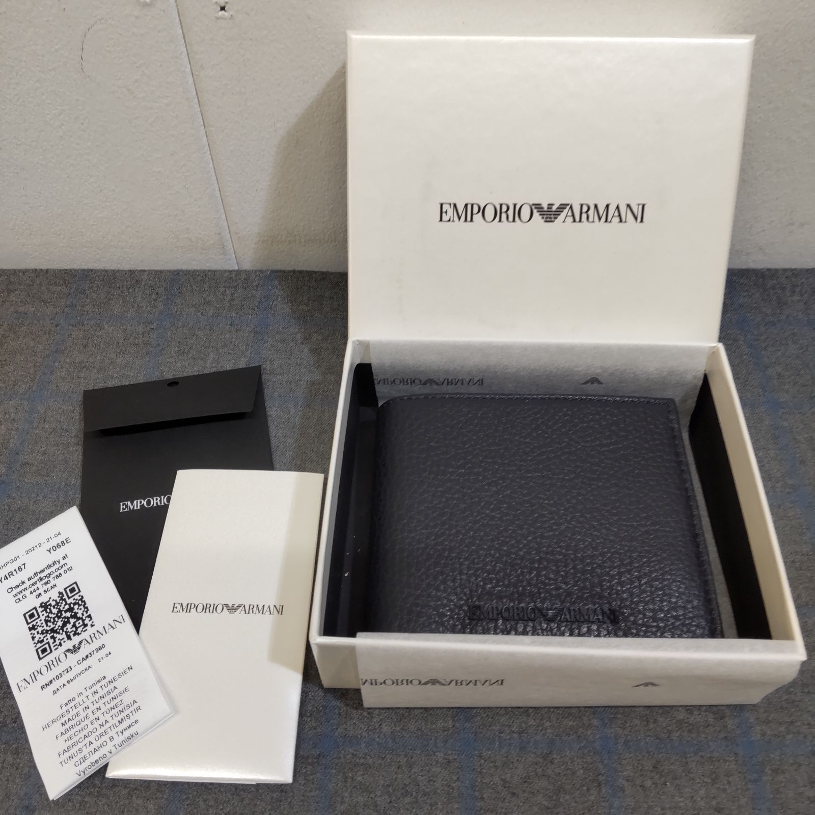 新品】EMPORIO ARMANI エンポリオアルマーニ 二つ折り財布 ブラック 箱 