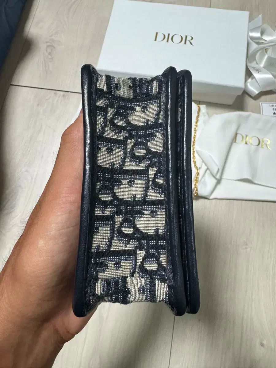 DIOR■モンテイン30ナノチェーンポーチクロスバッグ お洒落&可愛い♪】Dior 30 MONTAIGNE チェーンバッグ (Dior