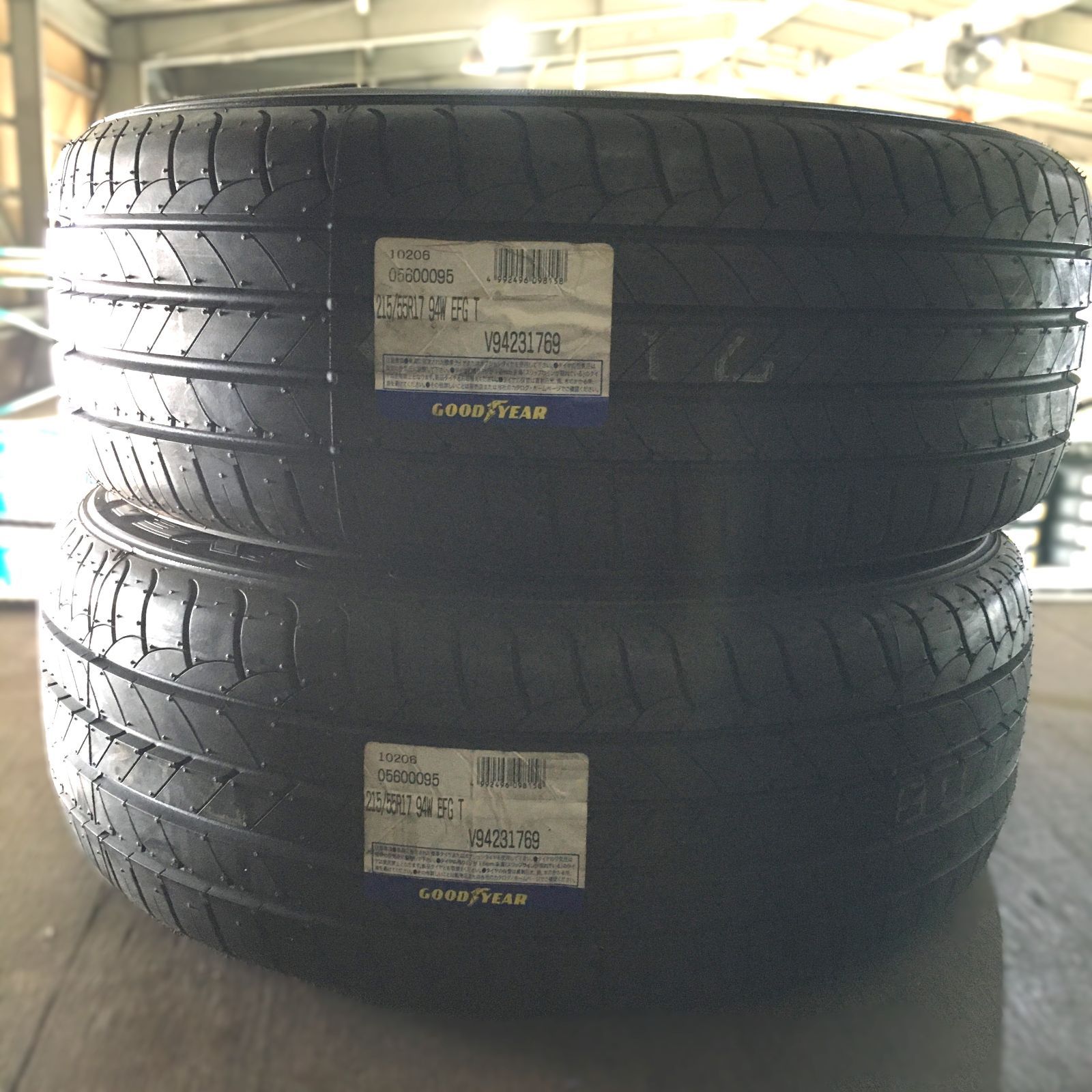 新品【保存袋付き】(GI110-2)   215/55R17 94W GOODYEAR EfficientGrip 送料無料 2本 2020　215/55/17